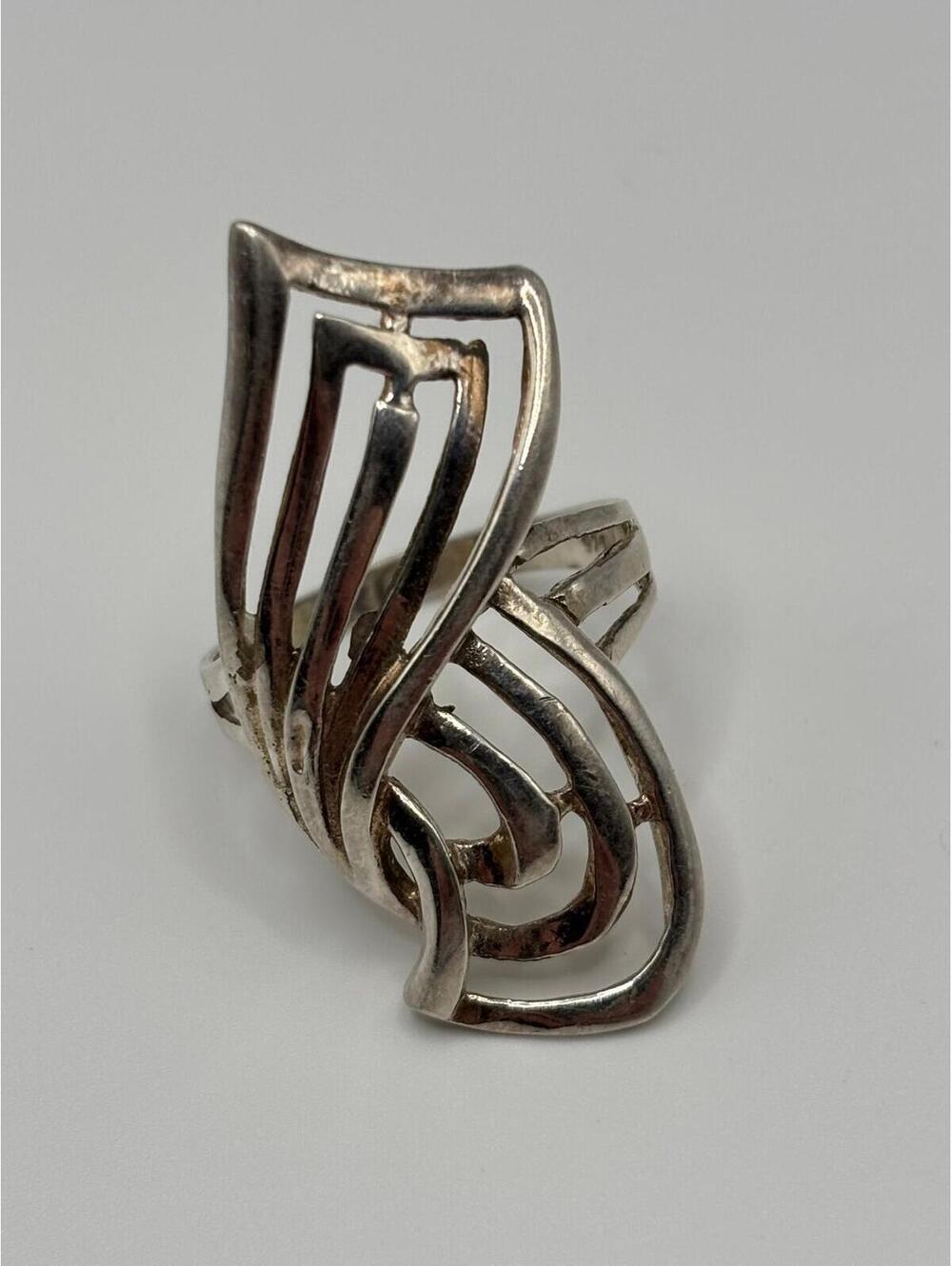 Vintage S Swirl Sterling Silver Stamped 925 Ring Size 8